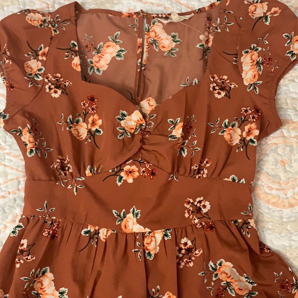 Brown dress
